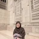 Putri Riswani Halim